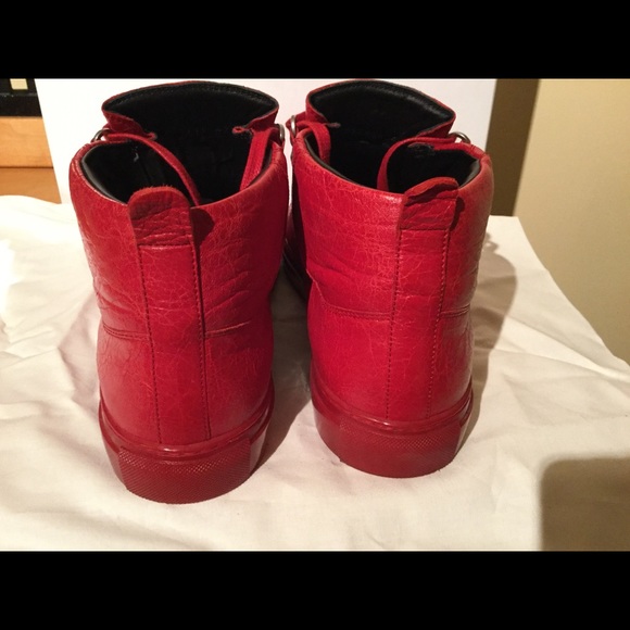 Balenciaga Red hi top leather sneakers . - Picture 3 of 8